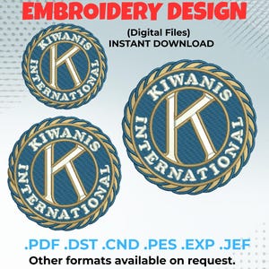 Może przedstawiać: Wzór haftu z logo Kiwanis International w trzech rozmiarach. Logo to niebieskie koło ze złotą obwódką i napisem "KIWANIS INTERNATIONAL" na krawędzi. Litera "K" znajduje się na środku. Pliki cyfrowe.
