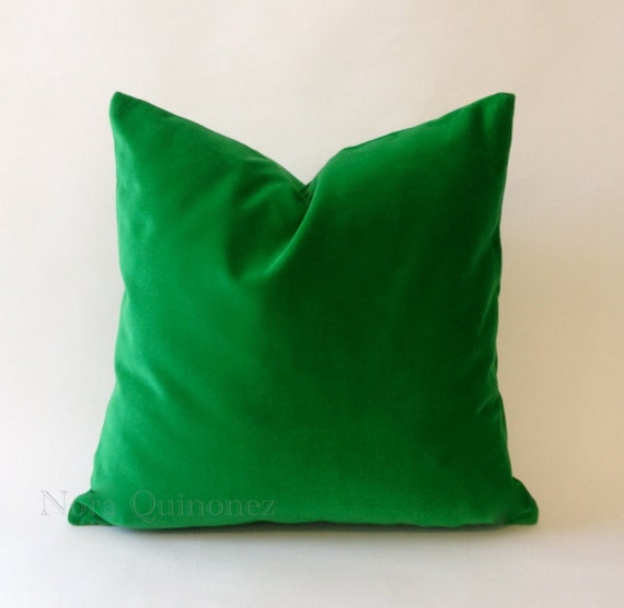 kelly green throw pillows