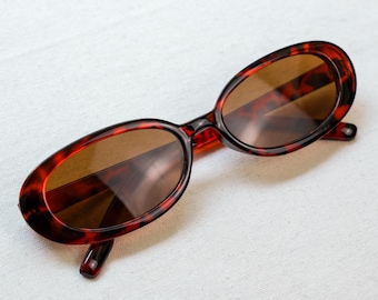Y2K Oval Sunglasses, Cheetah Print Frame, Brown Lens, Bratcore 90s