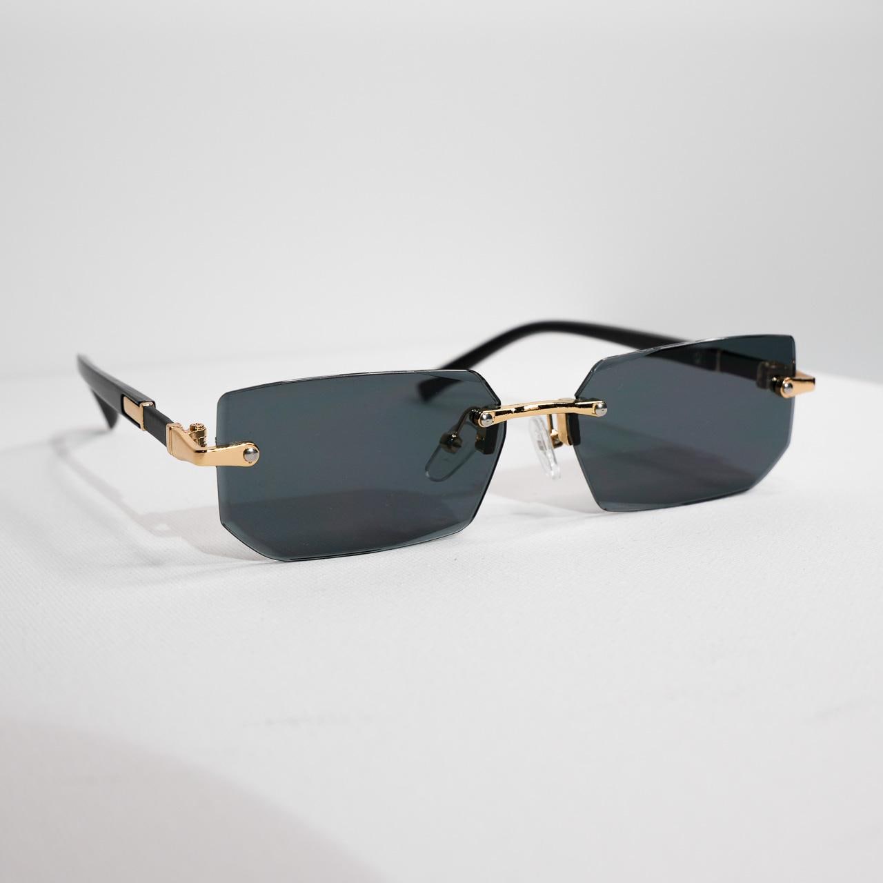 Retro Dark Grey Gold Ombre Oversized Square Rectangle Rimless Sunglasses‎ Luxury Rimless Square Sunglasses Gradient Lens | Gold Medusa main image 2