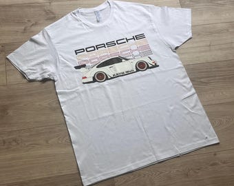 ŠKODA Motorsport T-Shirt – Vintage Rally Vibe / Czech Flag