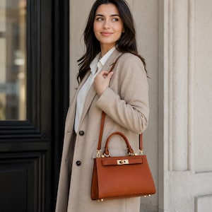 Italienische Ledertasche mit Griff, kompakter Luxus Geldbeutel für Frauen, handgefertigtes strukturiertes Handtaschengeschenk (Ambria)