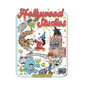 Może przedstawiać: Kolorowa grafika przedstawiająca różne postacie i atrakcje Disneya, w tym Myszka Miki, Darth Vader i Hollywood Tower Hotel. Teksty "Hollywood Studios" i "Fantasmic!" są wyświetlane w ramce w stylu retro.