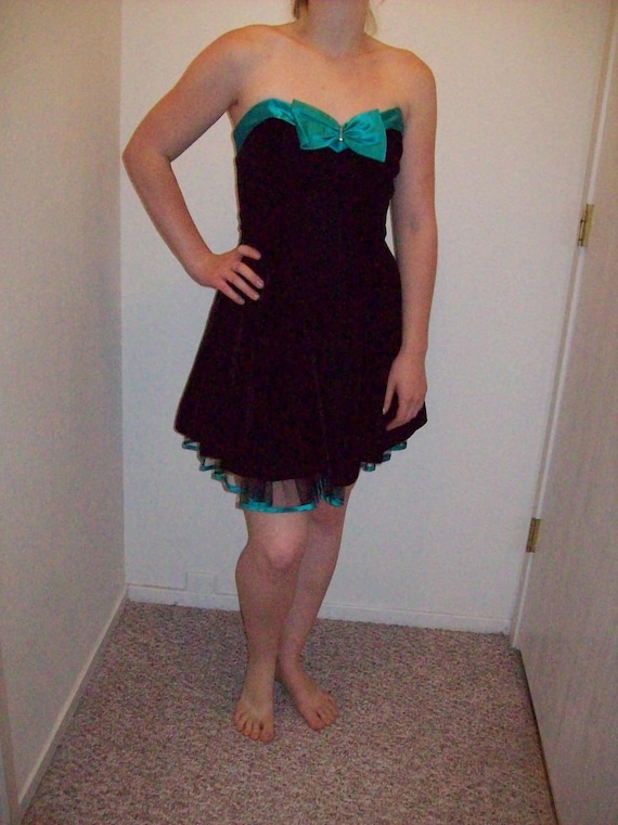 1991 Prom Dress Black Velvet w/Teal trim