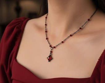 Collana con goccia di cristallo rosso gotico, catena nera, gioielli minimalisti romantici e scuri