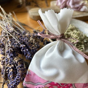 Hübsches Lavendel und Beifuß Säckchen