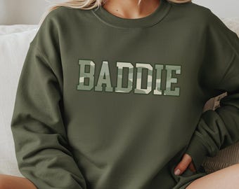 Camo Lettering Sweatshirt for Baddies, Women's Camouflage Crewneck
