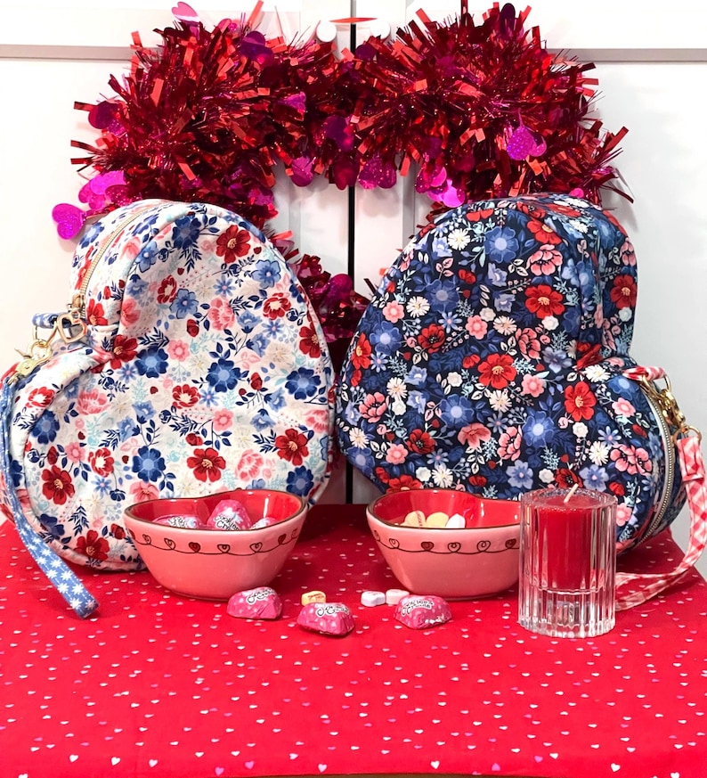Estuche con cremallera y estampado floral en forma de corazón / Estuche acolchado con correa, bolsa para auriculares Sony imagen 1