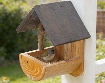 Mangeoire à oiseaux murale en bois - Ornement extérieur de grande capacité, accessoire de jardin en bois naturel