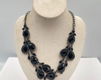 Vintage Statement Halskette Gunmetall Ton Schwarz Facettierte Teardrop Bib Cluster