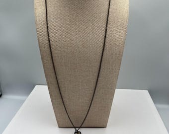 Collar con colgante de medallón de cuarzo estilo vintage de bronce con reloj de bolsillo y cadena steampunk.