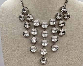 Vintage jaren 90 zilverkleurige ronde glazen gelaagde slab statement ketting glamoureuze sieraden