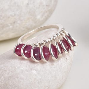 Anillo colgante de rubí en plata de ley, joyería minimalista, piedra de nacimiento de julio