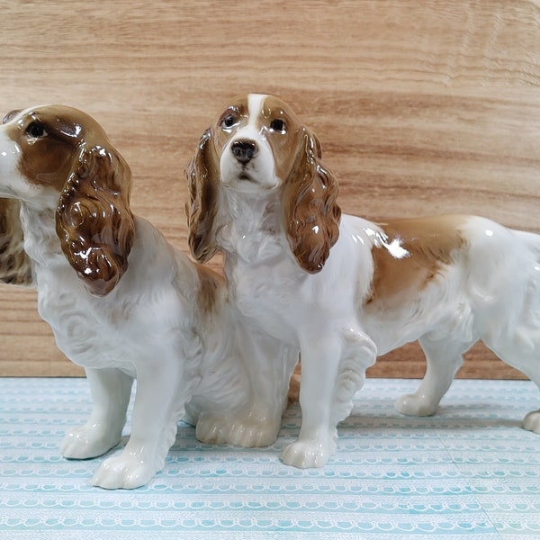 Vintage Spaniel Dog Pair Made By Hutschenreuther Selb LHS Germany Kunstabteilung Porcelain Figurine 1955-1968