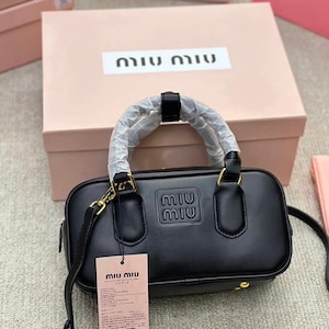 Miu miu vintage bag - Etsy 日本
