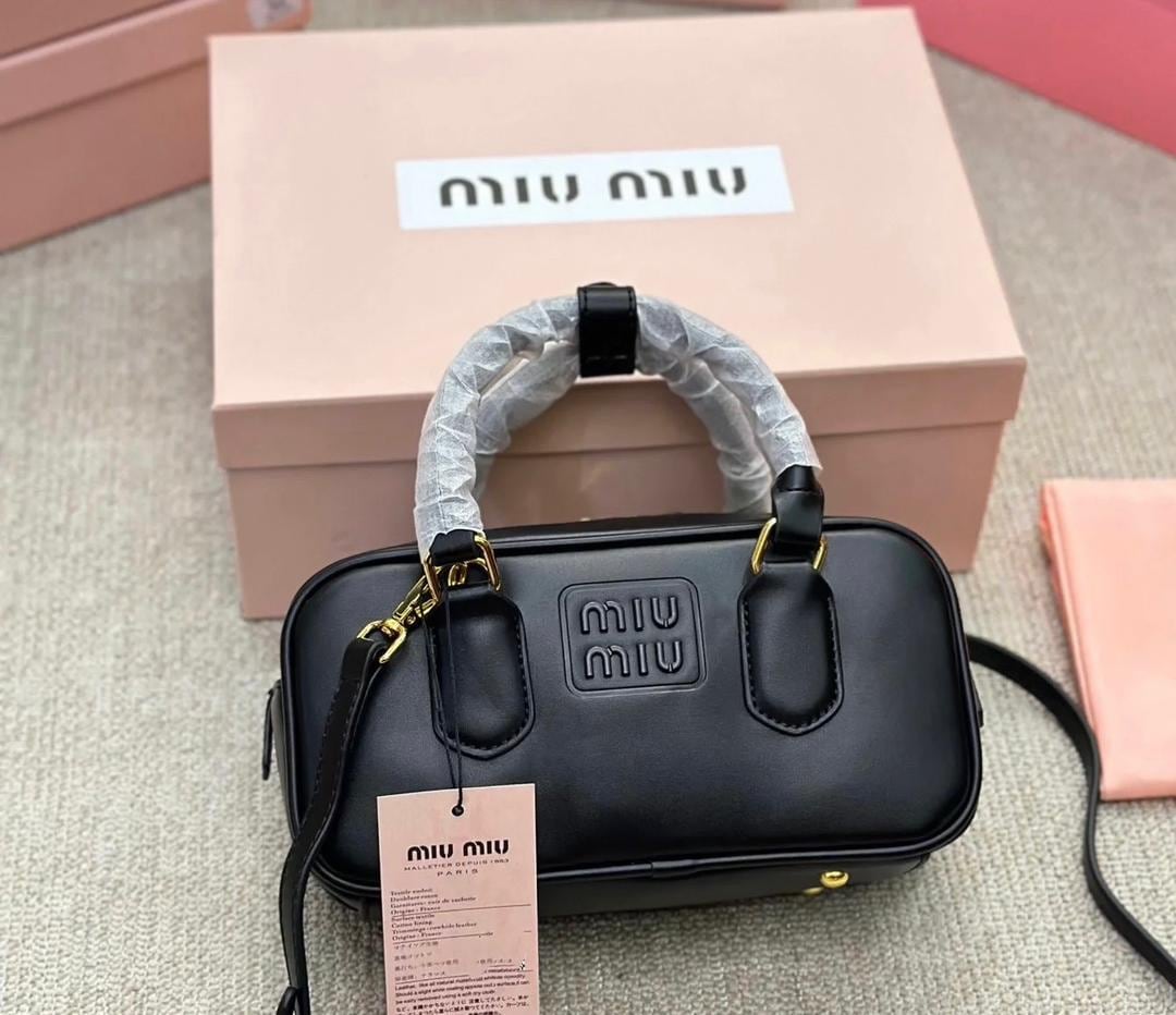 Miu miu vintage bag - Etsy 日本