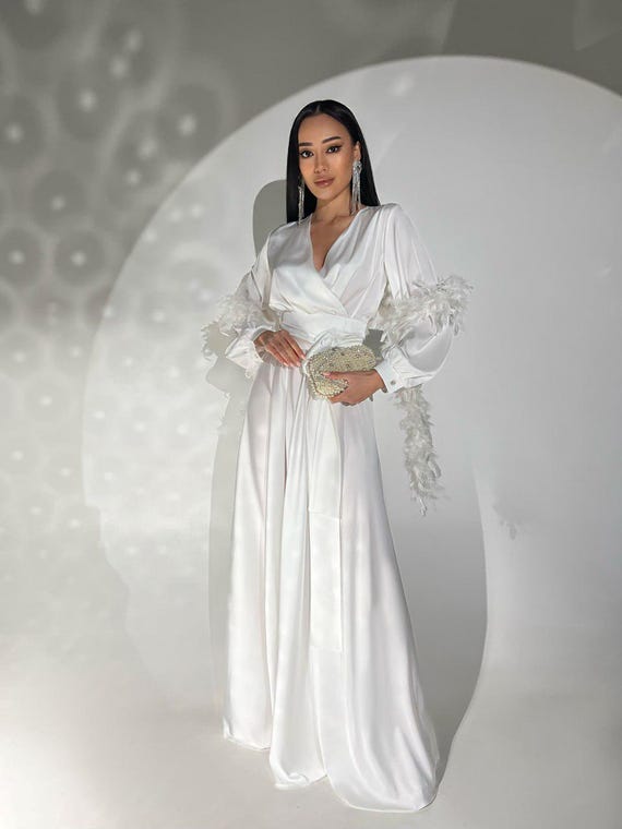 Elegant White Silk Maxi Dress – Minimalist Long Gown