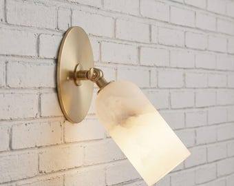 Applique murale en marbre d'albâtre, lampe moderne en laiton, éclairage design fait main