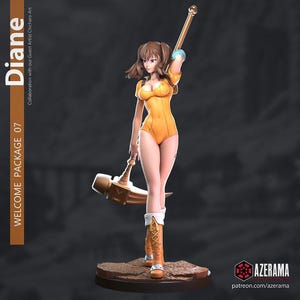 Pode incluir: Figura detalhada de Diane do anime The Seven Deadly Sins. A figura está vestida com um body laranja e botas marrons, segurando um grande martelo e uma bengala. A base é marrom e a figura tem cabelo castanho. O texto na lateral diz "WELCOME PACKAGE 07".