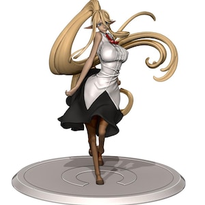 Peut inclure: Figurine détaillée d'un personnage féminin aux longs cheveux blonds et aux oreilles pointues. Elle porte un haut blanc avec une jupe noire et une cravate rouge. La figurine repose sur une base circulaire argentée.