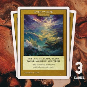 Op de afbeelding: Drie ruilkaarten met een landschapsschilderij. De kaarten hebben een gouden rand en witte randen. De tekst op de kaart luidt "EVERYWHERE TOKEN LAND" en "THIS LAND IS A PLAINS, ISLAND, SWAMP, MOUNTAIN, AND FOREST". Het nummer "3" is zichtbaar.