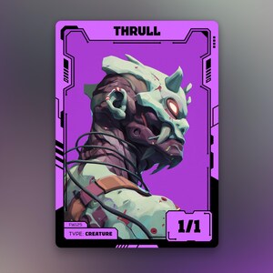 Könnte beinhalten: Eine Sammelkarte mit einem lila Hintergrund, die eine Kreaturenillustration zeigt. Die Karte zeigt oben "THRILL" und zeigt eine Kreatur mit einem weißen und grauen Kopf und roten Augen. Die Karte zeigt auch "1/1" und "TYPE: CREATURE".
