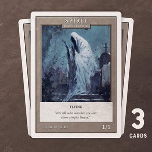 Pode incluir: Três cartas colecionáveis com uma figura espectral em um cemitério. As cartas são rotuladas como "Spirit" e "Token Creature", com o texto "Flying" e uma citação. As cartas têm uma borda branca e o número "3" é visível.