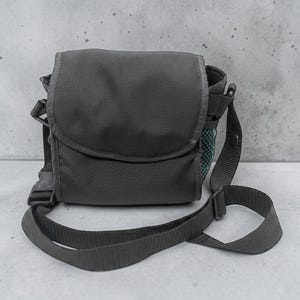 VTG Polaroid Kameraväska Liten Unisex Svart Nylon Grön Mesh Axelrem 90-tal