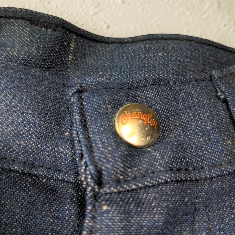 Pantalones vaqueros Wrangler Ours vintage de los años 70, con tachuelas, corte acampanado, talla 7/24, para mujer, nuevos, sin usar. imagen 4