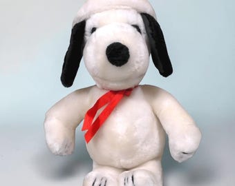 Vintage Snoopy Santa Plush 1988 Peanuts Christmas Holiday Stuffed Animal 10 inch
