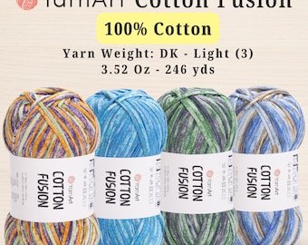 Pode incluir: Quatro novelos de fio YarnArt Cotton Fusion, 100% algodão, peso DK leve (3). Cada novelo tem 100g e 225m. As cores incluem uma mistura de laranja, roxo e verde, azul sólido, uma mistura de verde e roxo, e azul com bege.
