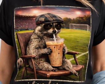 Ik woon hier nu wasbeer, grappig png-bestand, grappig wasbeervoetbal, voetbalwedstrijd png