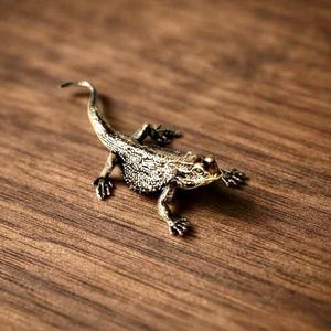 Antique Dark Academia Vintage Brass Lizard Figurine / Vintage Desk Decor Collectible