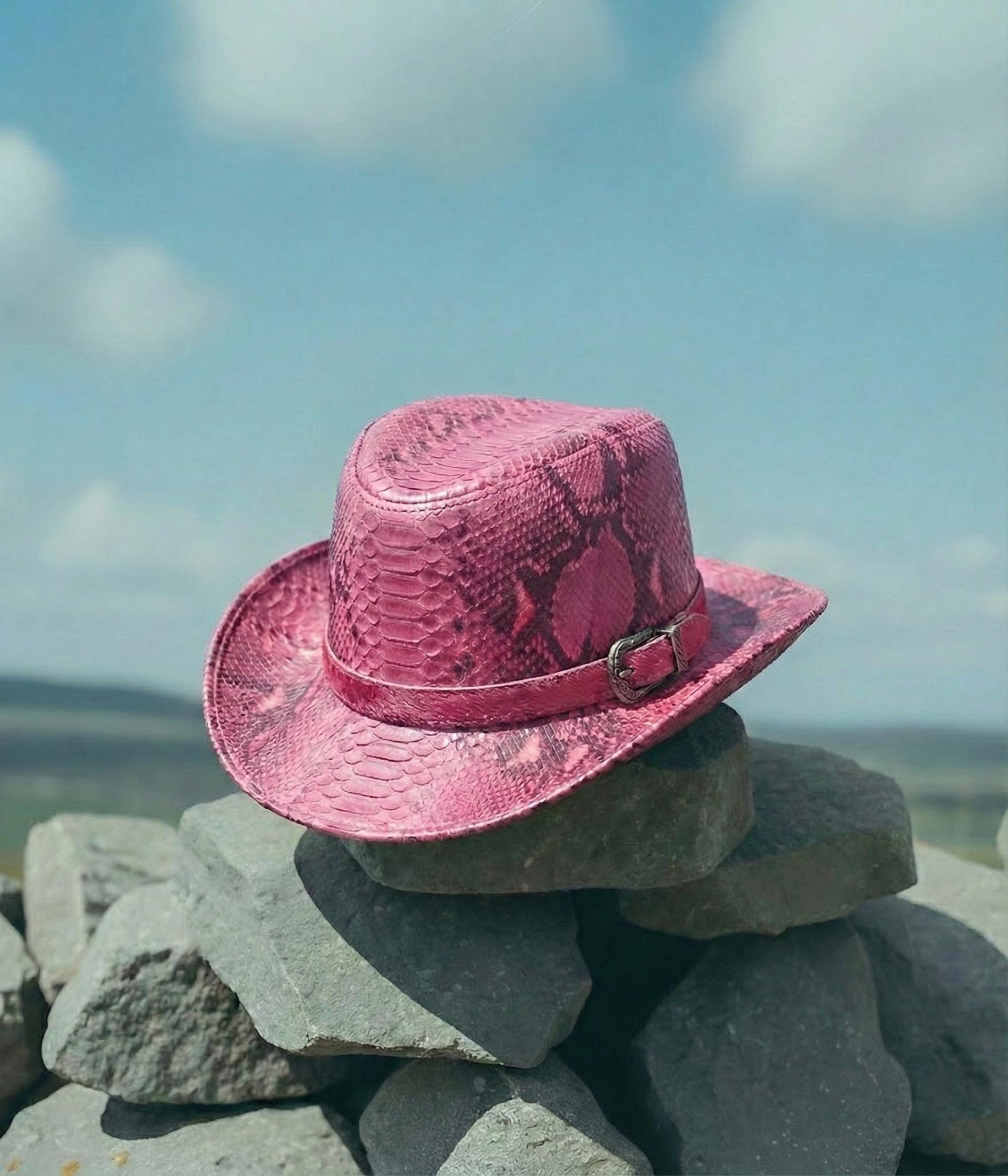 “Opal” wide brim rancher vegan felt in light pink Mexican Hat. LARGE FEDORA MODEL. Hat With a Flat Brim. Vegan  main image 3