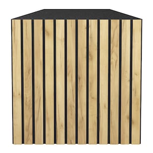 Puede incluir: Panel acústico con diseño de veta de madera clara. Listones de madera verticales separados por tiras negras. La parte superior del panel está cubierta con un material texturizado gris oscuro. El panel es de forma cuadrada.