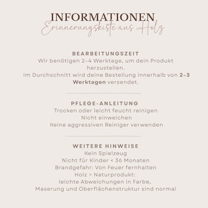 Op de afbeelding: Een cr&egrave;mekleurige afbeelding met Duitse tekst. De tekst bevat informatie over de verwerkingstijd, onderhoudsinstructies en andere opmerkingen. De bovenkant van de afbeelding luidt "INFORMATIONEN Erinnerungskiste aus Holz."