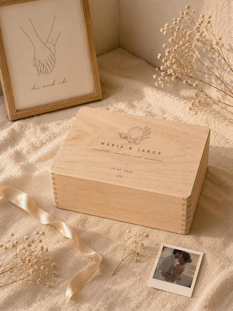 Personalisierte Hochzeitskiste aus Holz – Muschel Design mit Namen & Datum – Geschenk für Brautpaar imagen 4