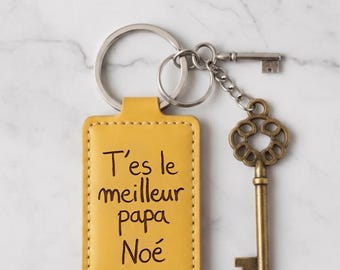 Chaveiro de couro sintético gravado com a caligrafia de uma criança — presente personalizado para mãe, pai, avó, lembrança original para o Dia das Mães.