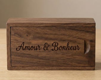 Caixa de presente de madeira personalizada | Gravada com nome e data | Presente de casamento/aniversário | Lembrança artesanal de alta qualidade