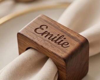 Porta-guardanapo de madeira gravado com nome | Marcador de lugar para casamento | Presente para batizado ou inauguração de casa | Decoração de mesa artesanal