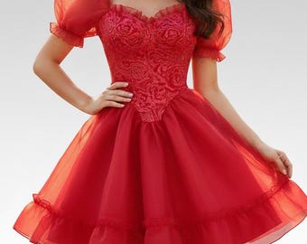 Vestido con mangas abullonadas / Vestido de organza con núcleo de hadas y núcleo de cabaña / Vestido con dobladillo con volantes y cuello cuadrado