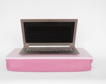 Home Office Schreibtisch mit bequemem Kissen für Laptop in Lap- pink mit natur dickem Wollmix Kissen