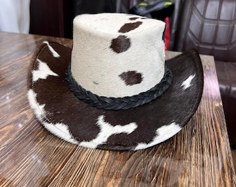 Cowboyhatt av kohud i läder: Hatt i westernstil i rodeostil