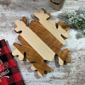 Snowflake Cutting Board: Hard Maple & Cherry Wood Christmas Decor