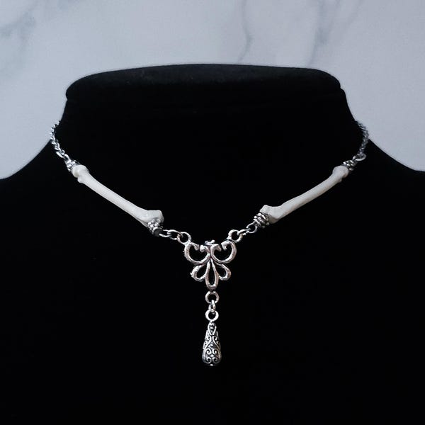 Bone Necklace | Bone Pendant | Bone Choker | Gothic Natural Necklace | Handmade Statement Jewelry |Oddity Jewelry