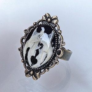 Bone Ring | Real Bone Jewelry | Gothic Ring | Oddity Ring | Witchy Ring | Real Bone Ring | Jawbone Ring | Alt Ring | Goth Ring | Curiosities Bronze