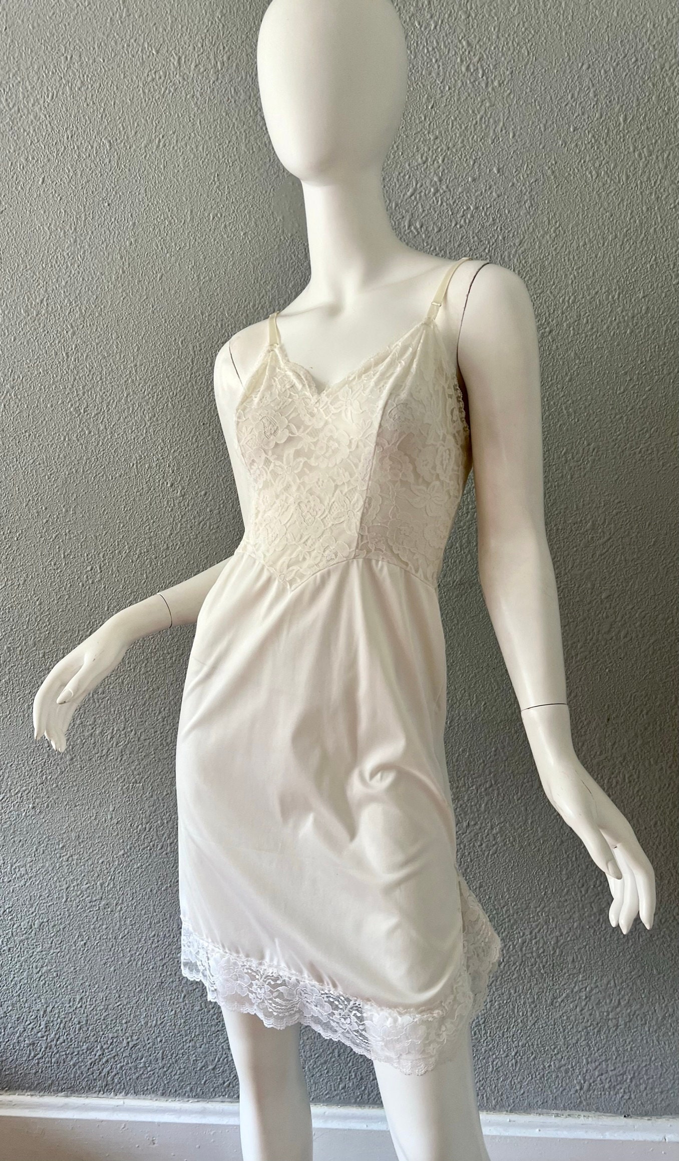 Vintage White Nylon Lace VANITY FAIR Pin up Full Slip 32 - Etsy