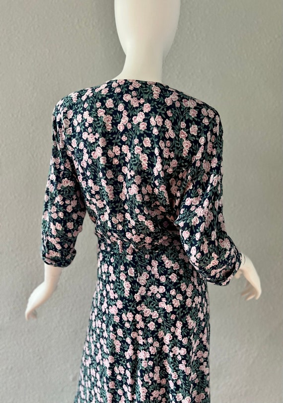 Vintage 90s Ditsy Rose Print Front Button Rayon G… - image 10