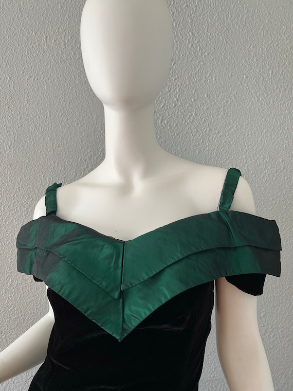 Vintage 80s Green Velvet Off-Shoulder Taffeta Ful… - image 10