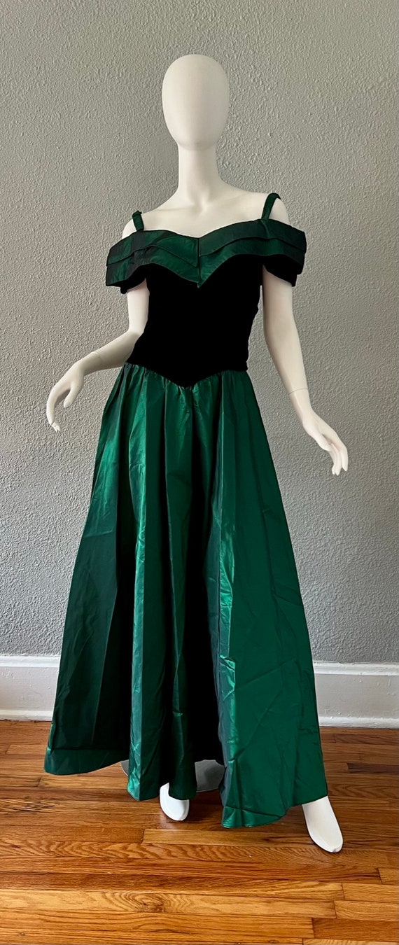 Vintage 80s Green Velvet Off-Shoulder Taffeta Ful… - image 3